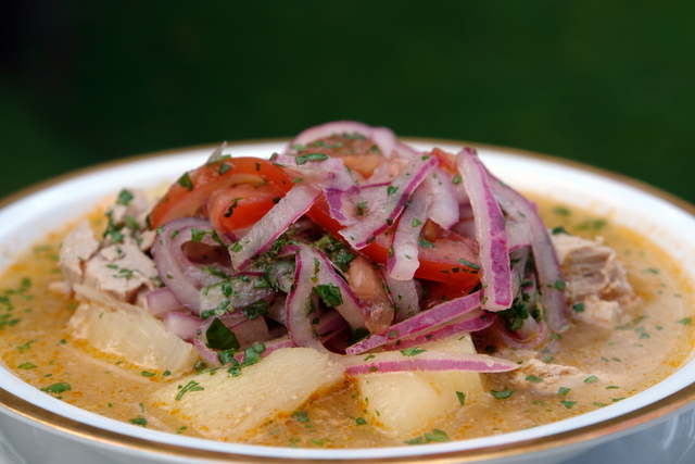 Encebollado de pescado