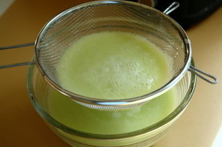 honeydew-bellini-prep-2 Honeydew melon puree