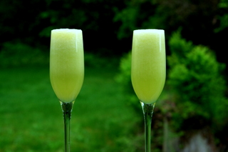 honeydew-bellini-prep-4 Honeydew melon bellini