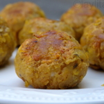 Bolinhos de banana-da-terra verde