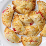 Receita de empanada de amêndoas, framboesas e queijo