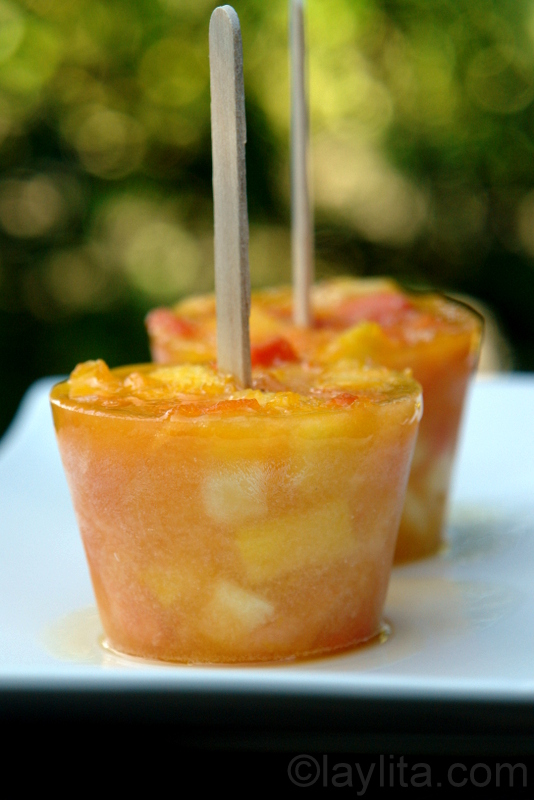Picolé de frutas tropicais