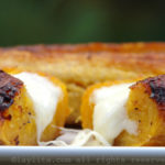 Bananas-da-terra assadas com queijo