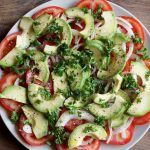 Salada de abacate e tomate