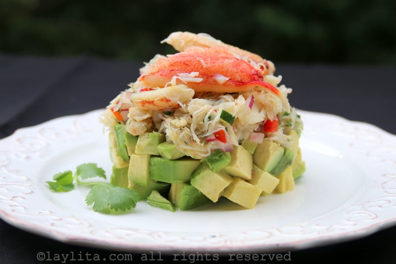 Salada de caranguejo com abacate