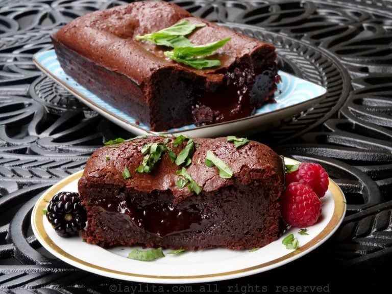 Bolo de chocolate estilo petit gâteau
