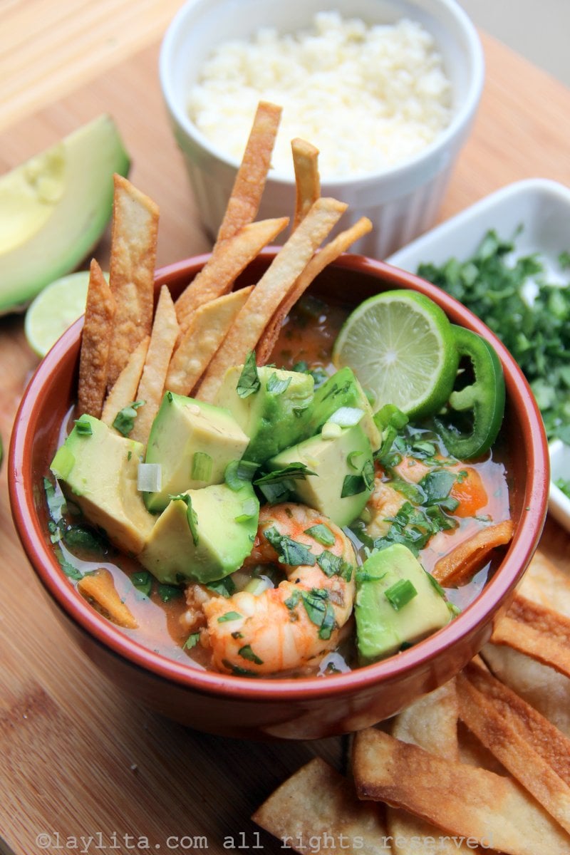 Sopa o caldo de camarón estilo tex-mex