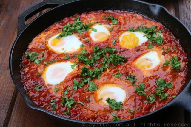 Shakshuka con salchicha merguez