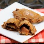 Empanadas de masa de jengibre con relleno de peras