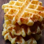 Gofres o waffles de pan de yuca