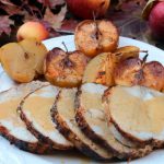 Lomo de cerdo asado con manzanas y sidra