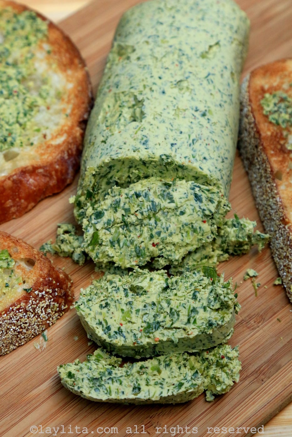 Mantequilla de chimichurri con hierbas y ajo