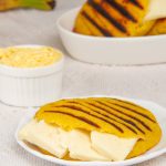 Arepa de plátano maduro
