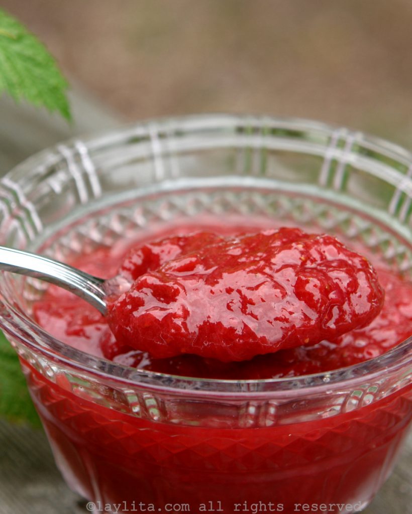 Compota o salsa dulce de ruibarbo y fresa