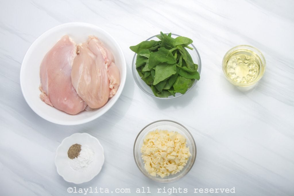 Ingredientes de la pechuga de pollo rellena