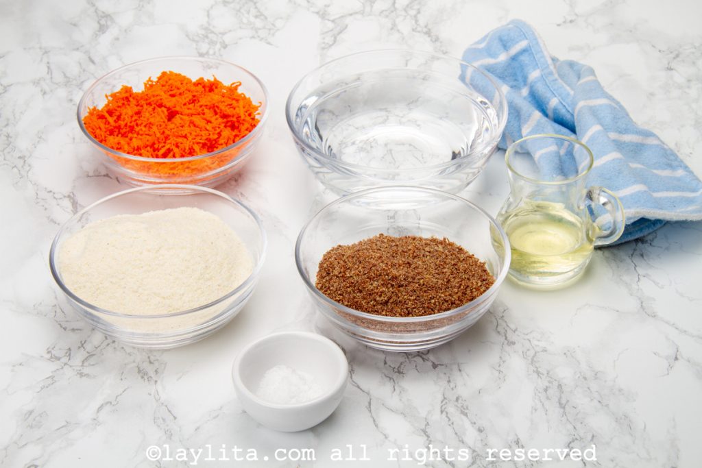 Ingredientes de las arepas de afrecho y zanahoria