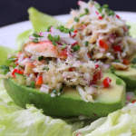 Aguacates rellenos de cangrejo