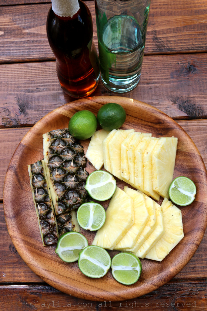 Ingredientes para caipiriñas de piña y limon