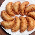 Empanadas à la saucisse andouille et gambas