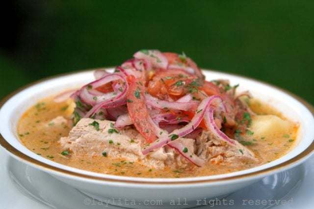 Encebollado, soupe de thon