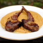 Côtelettes d'agneau grillées à la poêle
