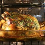Poulet rôti en sauce chimichurri