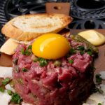 Steak tartare traditionnel de boeuf
