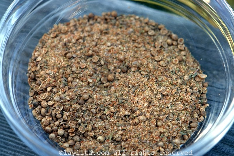 Spicy coriander seed seasoning mix