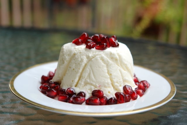 Honey mousse with pomegranate