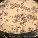 Mushroom pasta sauce preparation