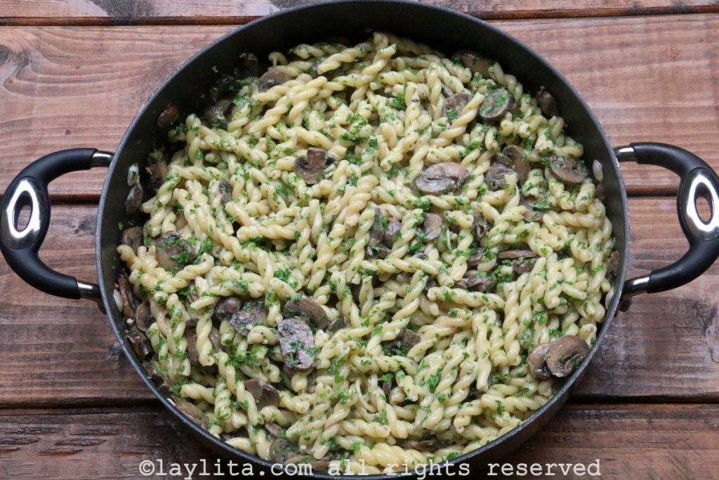 Pasta with garlicky mushrooms and parsley