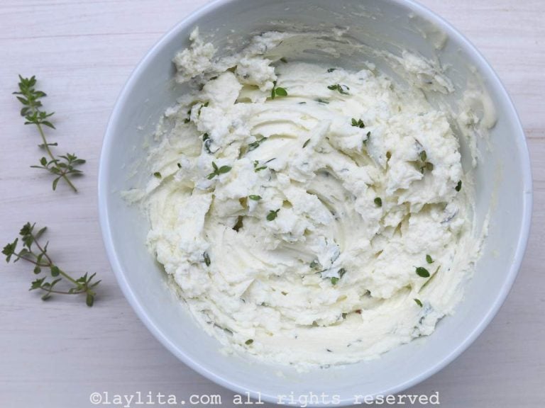Herbed goat cheese with garlic