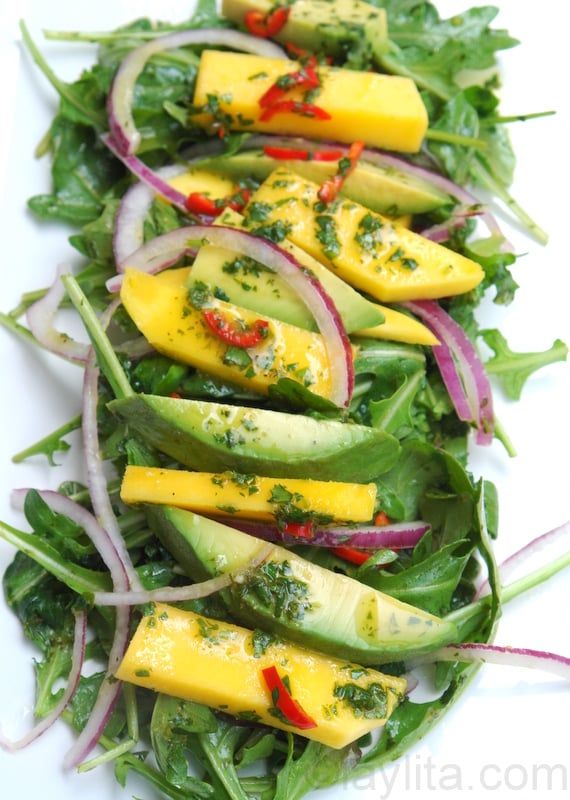 Arugula salad with mango and avocado