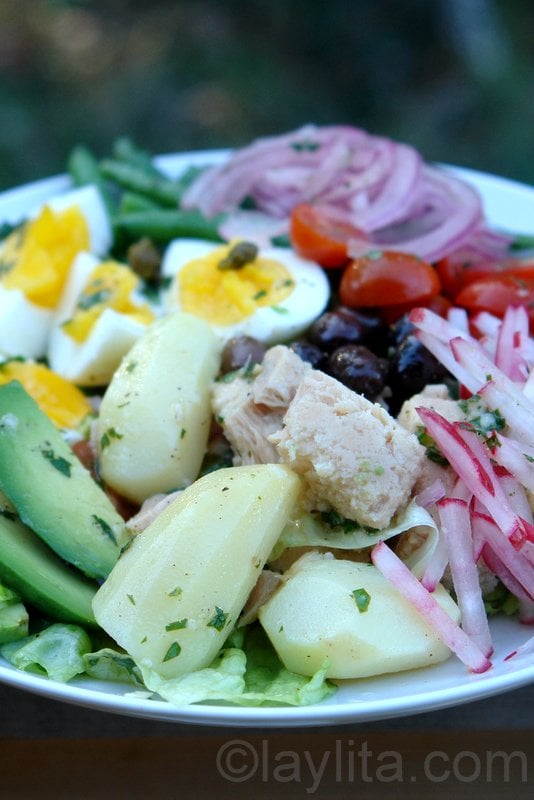 Salade nicoise traditionnelle
