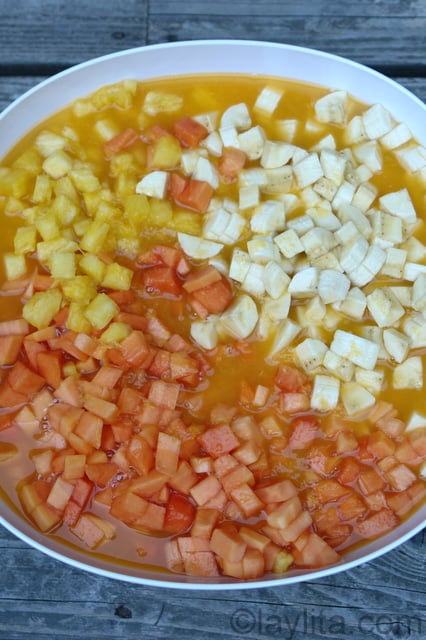 Fruit salad popsicle preparation