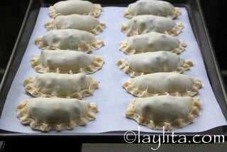 For best results refrigerate the empanadas for 30 minutes before baking
