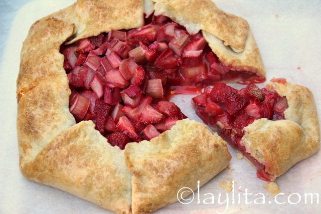 Rhubarb strawberry rustic tart recipe
