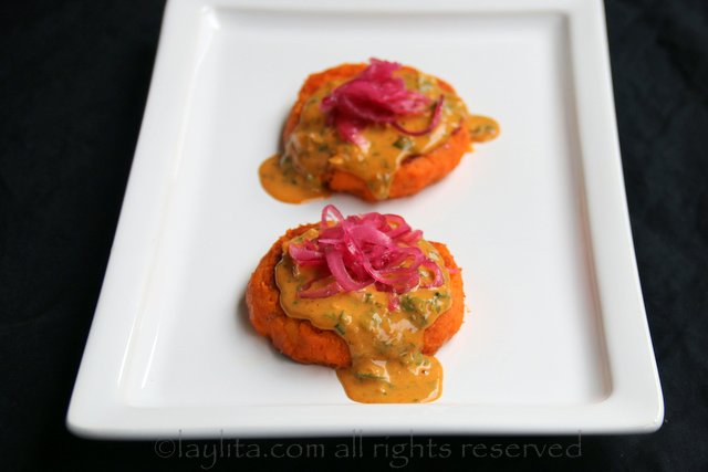 Sweet potato patties with toppings