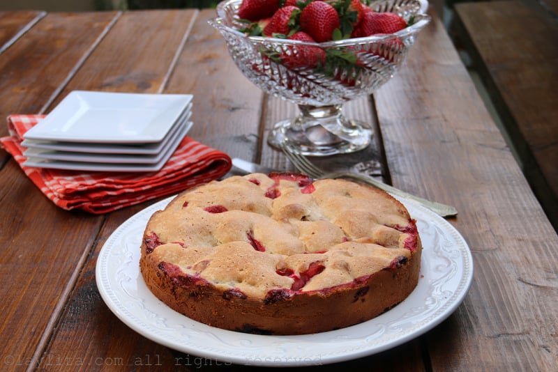 Easy strawberry cake