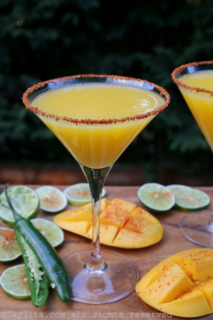 Suggestion de présentation pour la margarita pimentée, mangue et citron vert