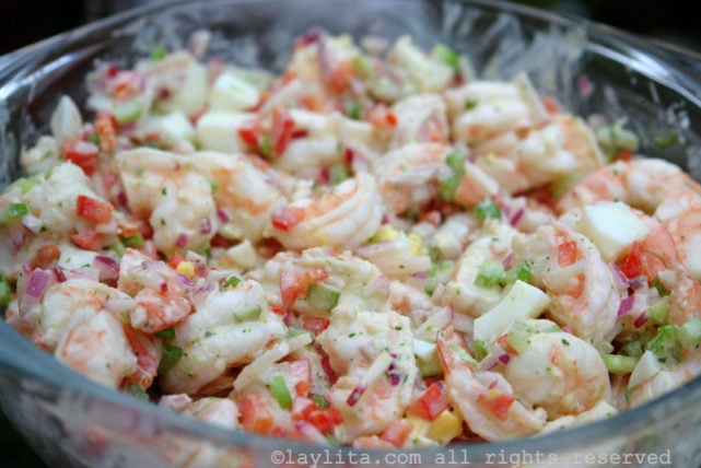 Easy shrimp salad with cilantro mayonnaise