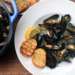 Mussels in white wine sauce {Mussells or Moules Marinière}