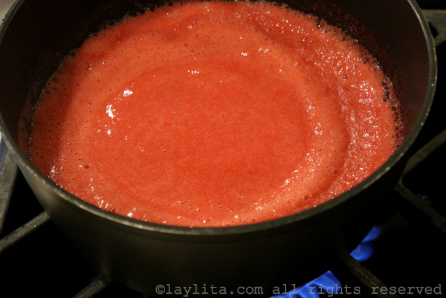 Heat the other 3 cups of the strawberry raspberry puree