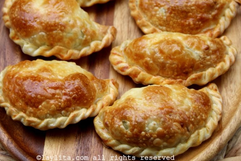 Bacon jalapeño cream cheese empanadas {Jalapeño popper empanadas