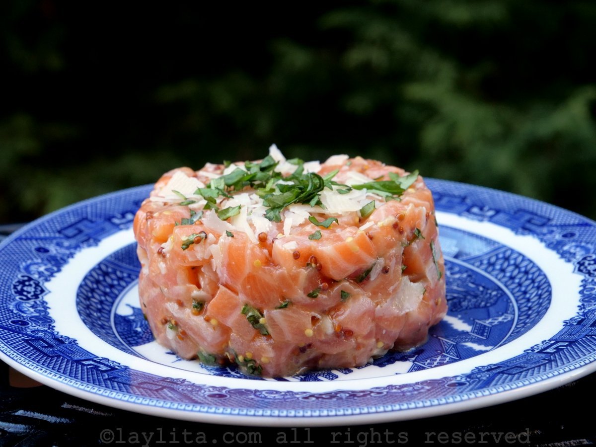 French salmon tartare