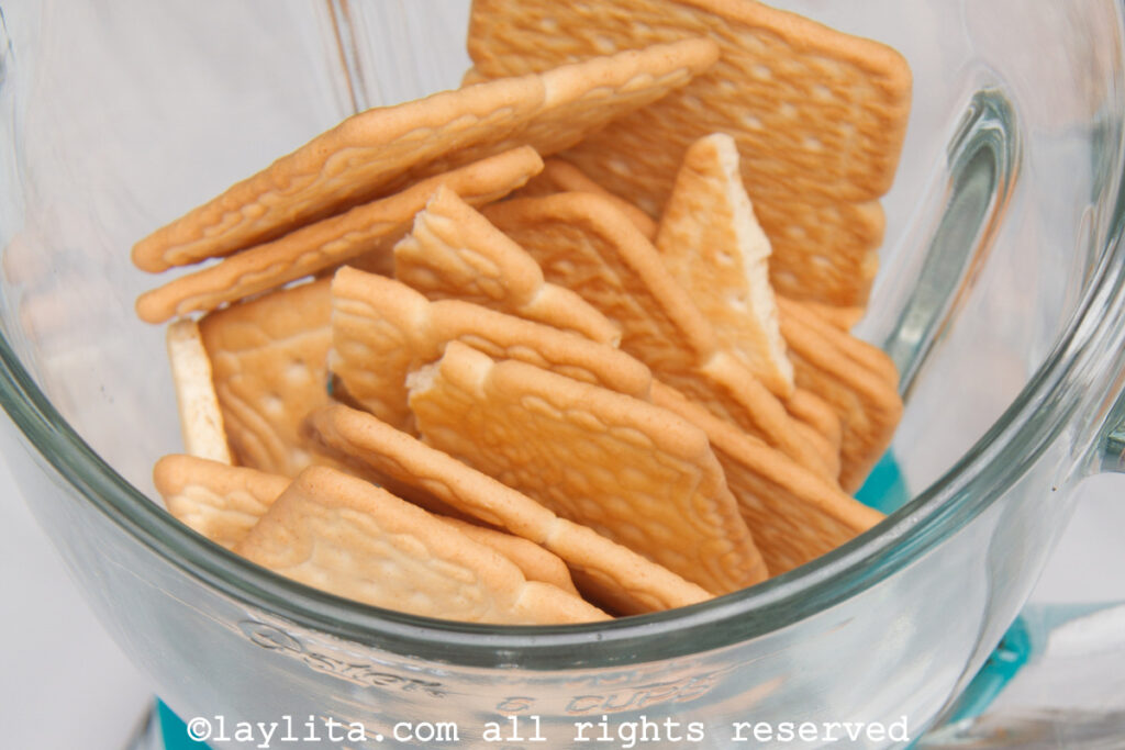 Whole cookies in a blender.