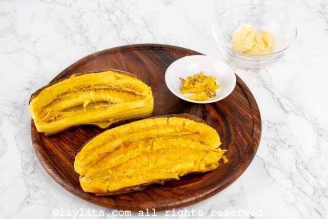 Cooked ripe plantains with the seeds scooped out