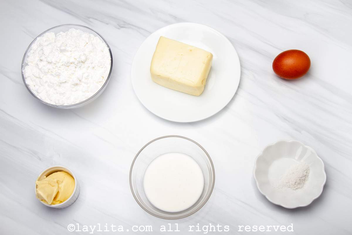 Ingredients for Bolivian cuñape cheese breads on a kitchen counter