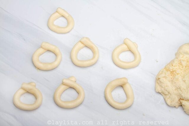 Making Paraguayan Chipa style cheese bread in ring or oval forms