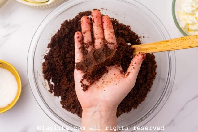 Check the texture: Take a handful and squeeze